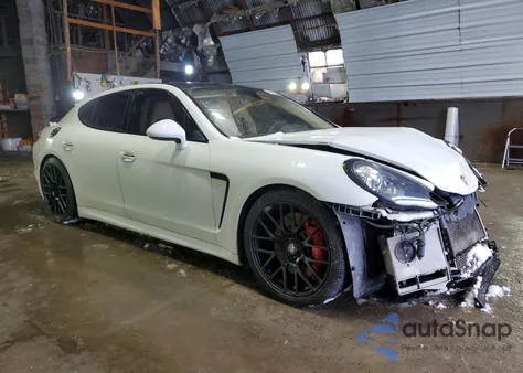 2013 Porsche Panamera Gts z USA, uszkodzony, nr VIN WP0AF2A74DL075749